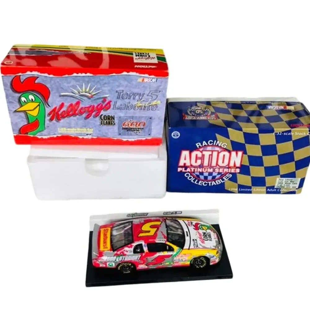 Action 1:32 '98 NASCAR Terry Labonte #5 Kellogg's Corn Flakes Iron Man Ltd. 5000